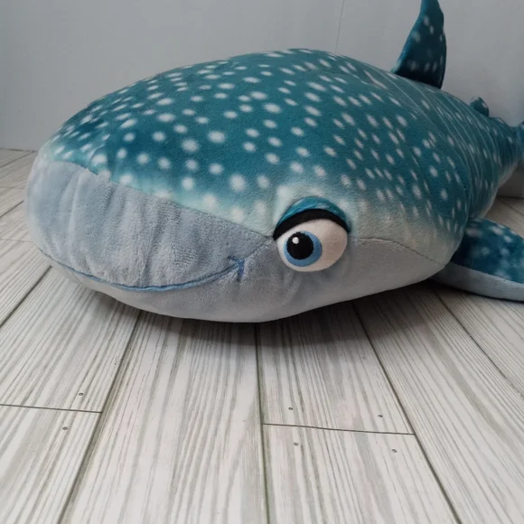 Bandai Namco Disney Finding Dory Destiny Jumbo 30" Whale Shark Plush - Picture 3 of 6